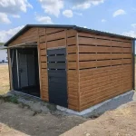 Garaz-blaszany-3×4-z-wiatka-2×4-Marka-LiderStal.webp
