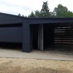 Garaz-blaszany-6×5-8-brama-segmentowa-Wiata-Sposob-otwierania-bramy-brama-podnoszona.webp