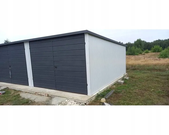 Garaze-blaszane-blaszak-garaz-7×5-bialy-grafit-Szerokosc-7-m.webp