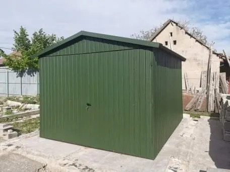 Garaze-blaszane-blaszak-garaze-blaszaki-zielony-Szerokosc-3-m.webp