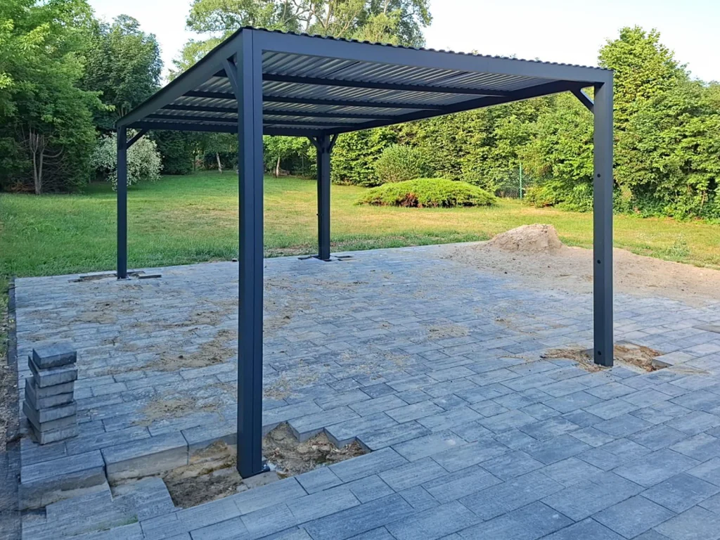 carport-konstrukcja-1-z-tlem.webp
